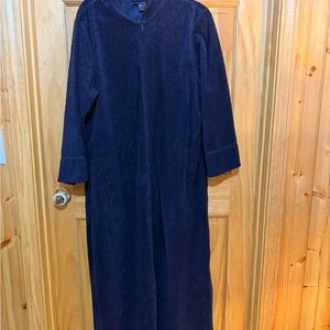 Natori Dark Blue Textured Velour Robe, 3/4 Zip with Pockets.  Size XL.